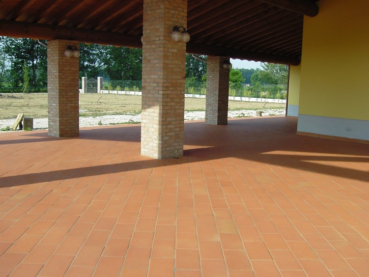 trattamento specifico per pavimenti in cotto in esterno trattamrento protettivo specifico per pavimentazioni in cotto posate in esterno