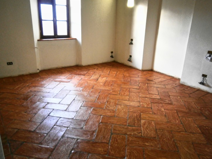 trattamento pavimentazione realizzata con terracotta di recupero trattamento pavimentazione realizzata con piastrelle in terracotta di recupero